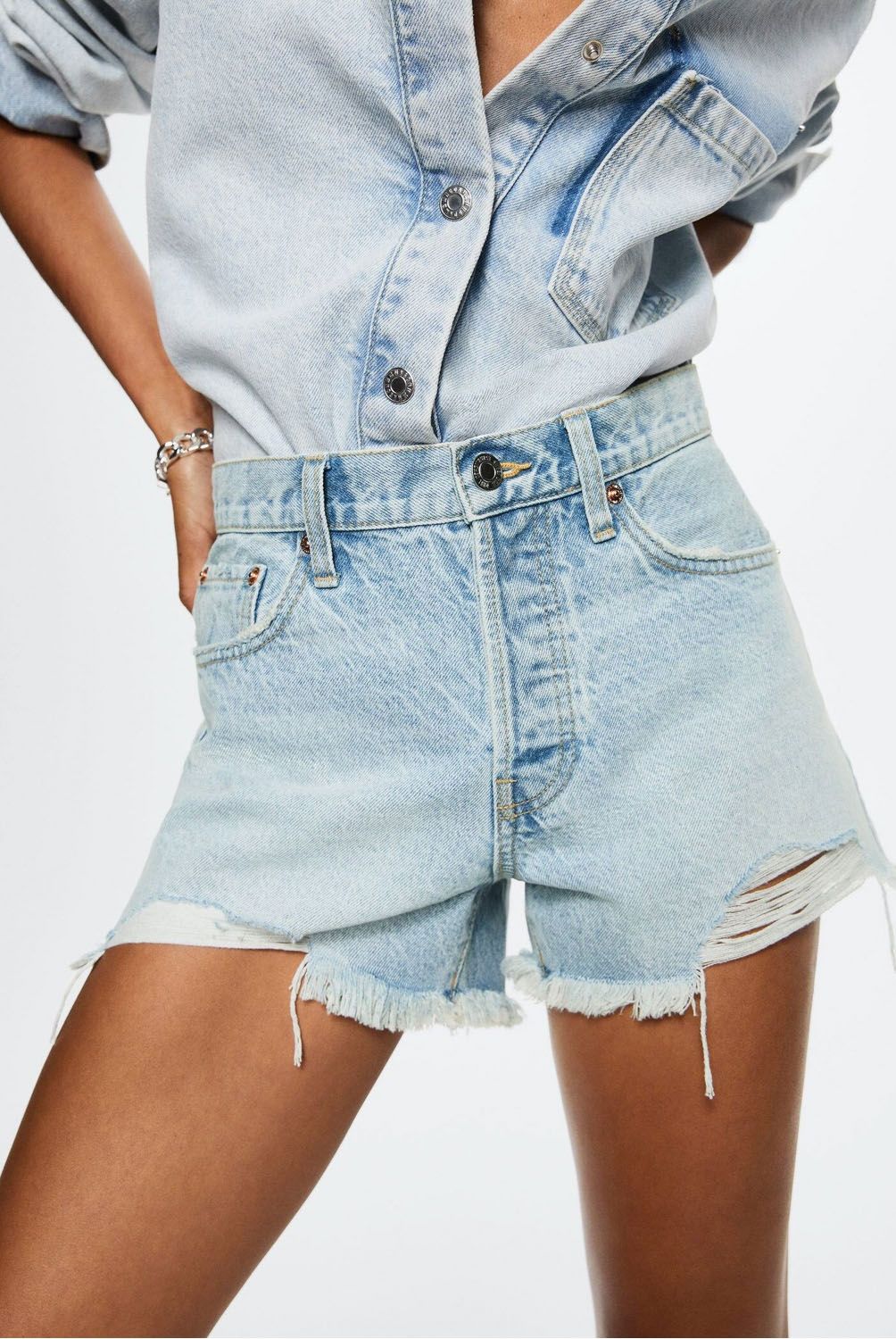 MANGO - Mango Mini Short Bajo Deshilachado Hailey Mujer