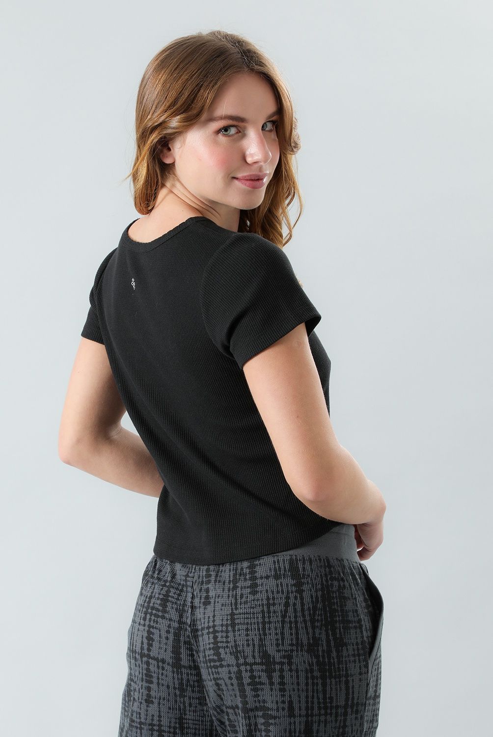 FLORES - Polera Waffle Manga Corta Mujer Flores