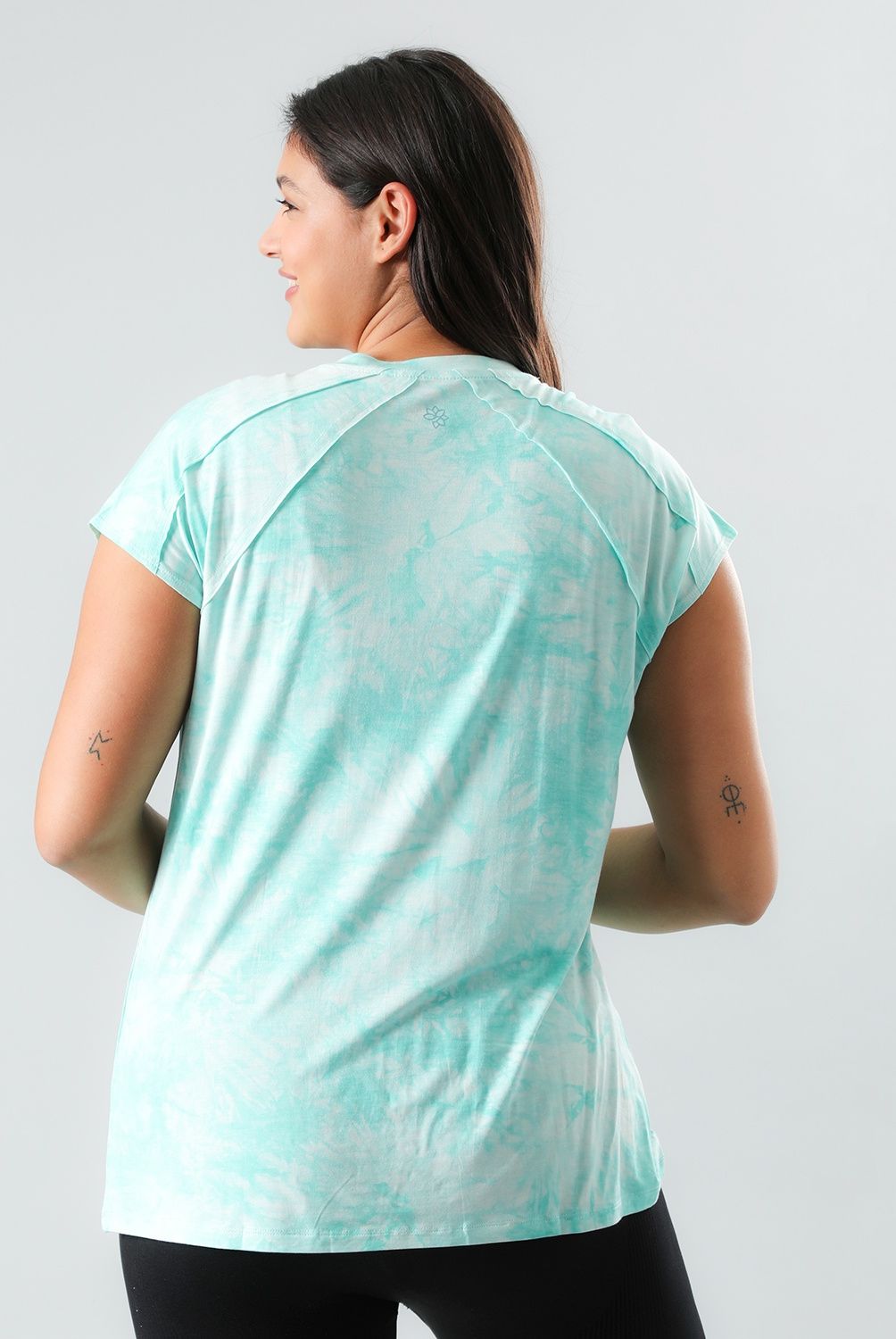 FLORES - Polera Oversize Manga Corta Mujer Flores