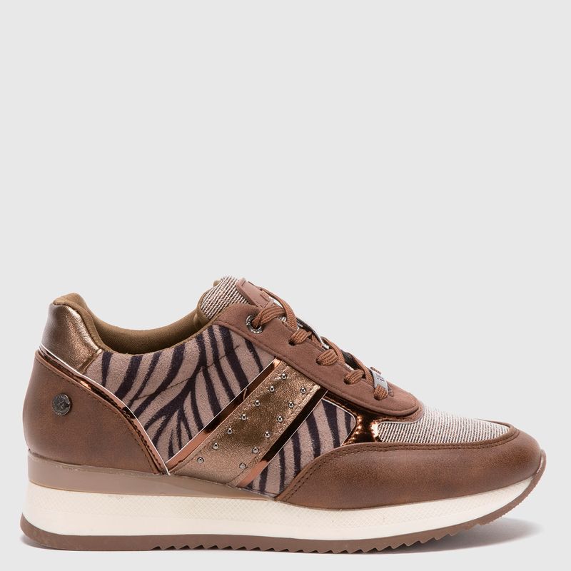 XTI - Zapatilla Urbana Mujer Café Xti