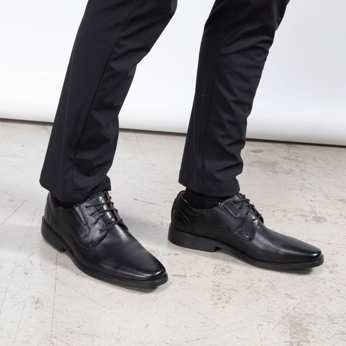 CLARKS - Zapato Formal Hombre Cuero Negro Clarks