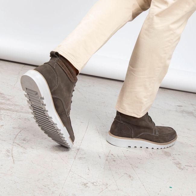 CLARKS - Botín Hombre Café Clarks