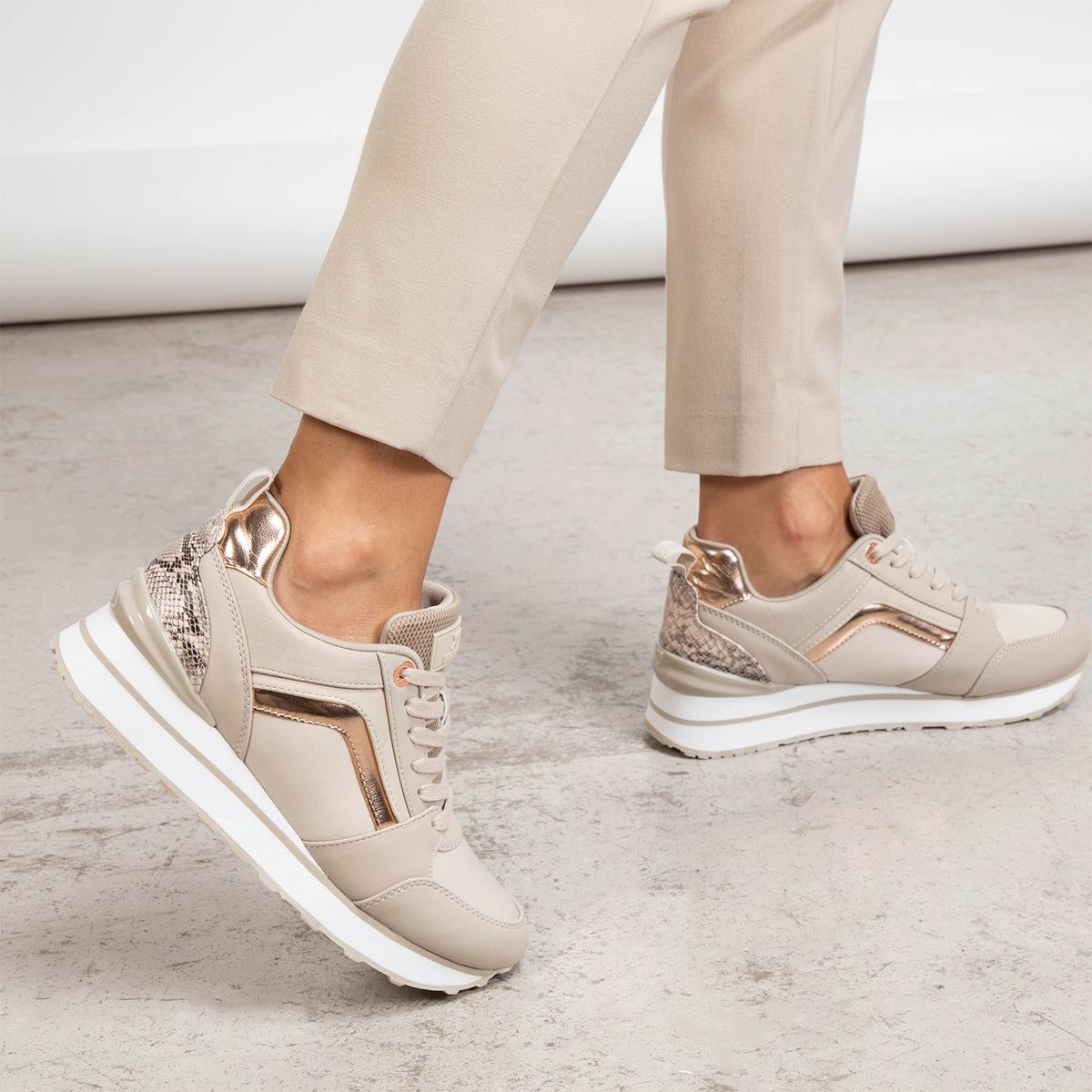 XTI - Zapatilla Urbana Mujer Beige Xti