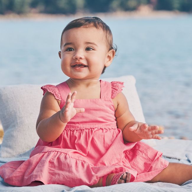 OSHKOSH - Vestido Algodón Vuelos Con Cubre Pañal Bebé Niña Oshkosh