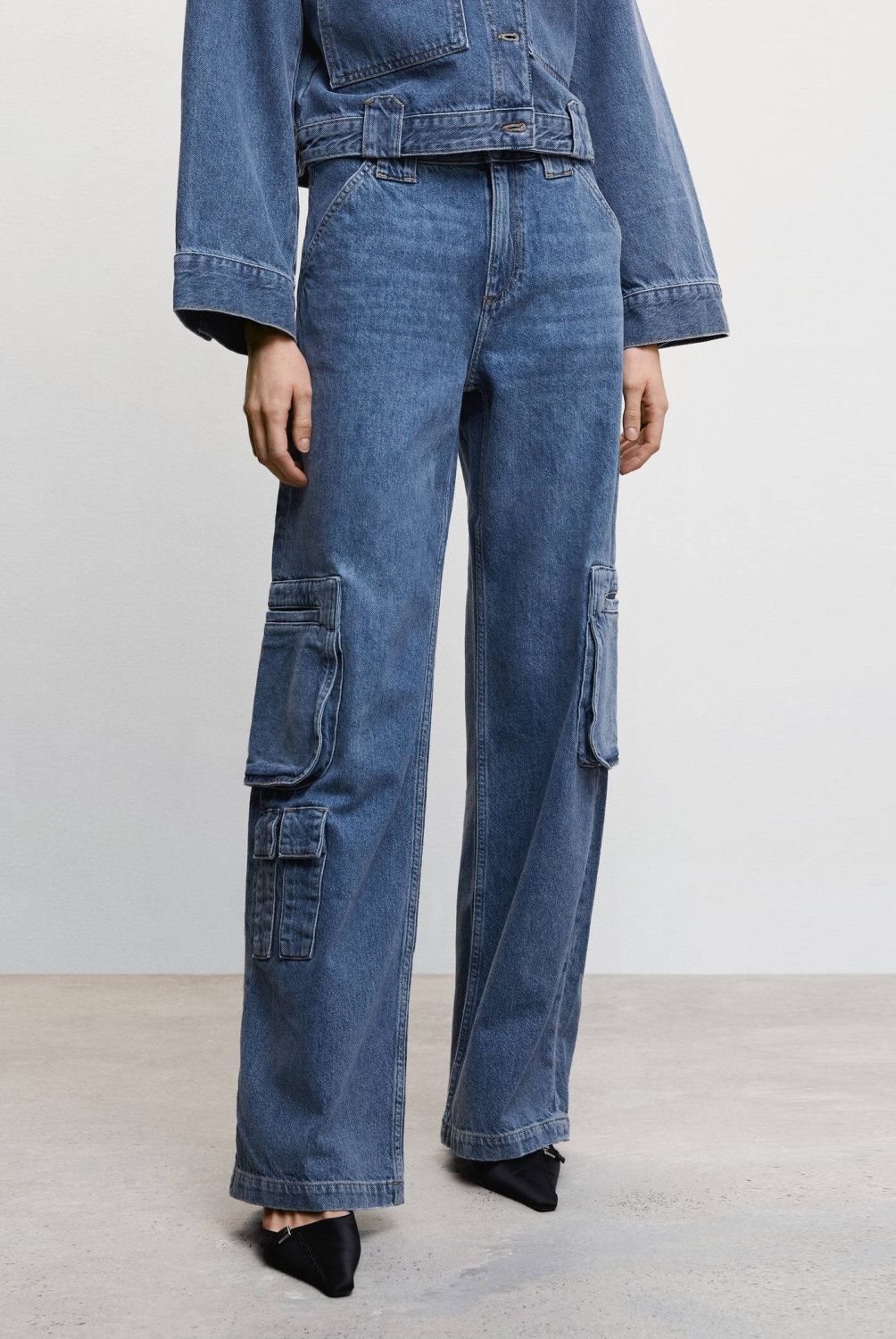 MANGO - Jeans Cargo Romy Tiro Medio Mujer Mango