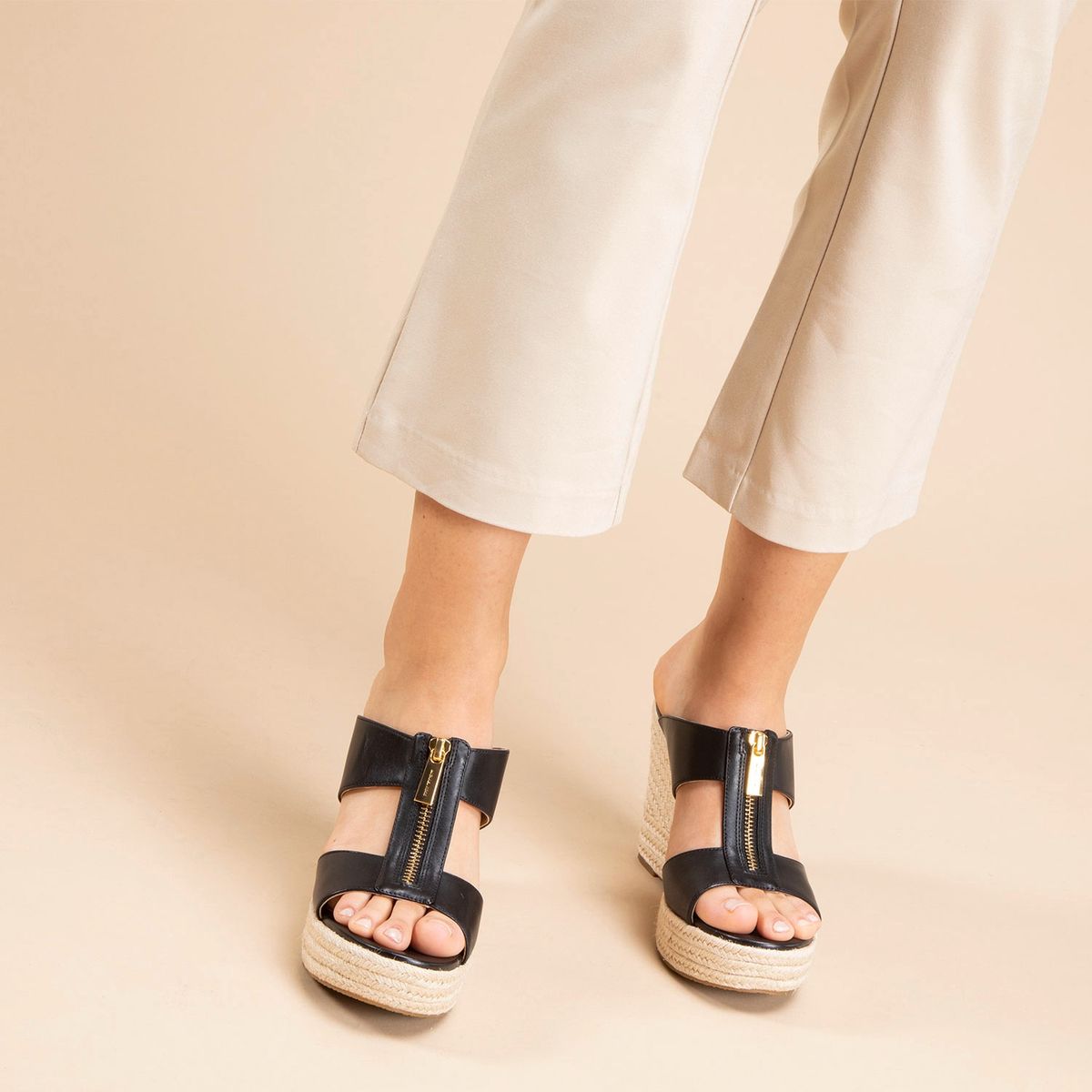 MICHAEL KORS - Sandalia Mujer Cuero Negro Michael Kors