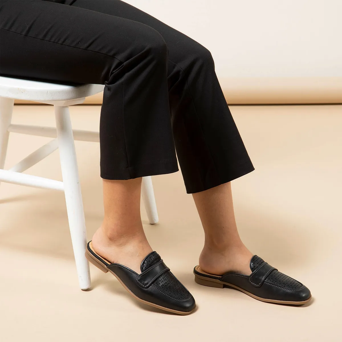CLARKS - Babucha Mujer Cuero Negro Clarks