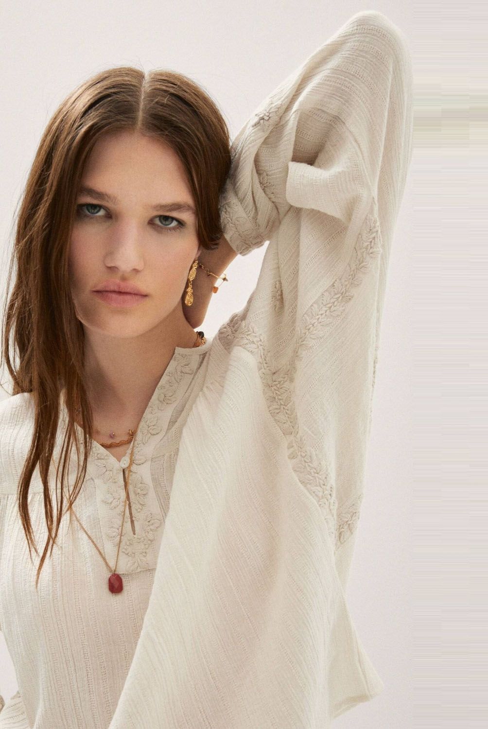 MANGO - Blusa Bordada Manga Abullonada Mujer Mango