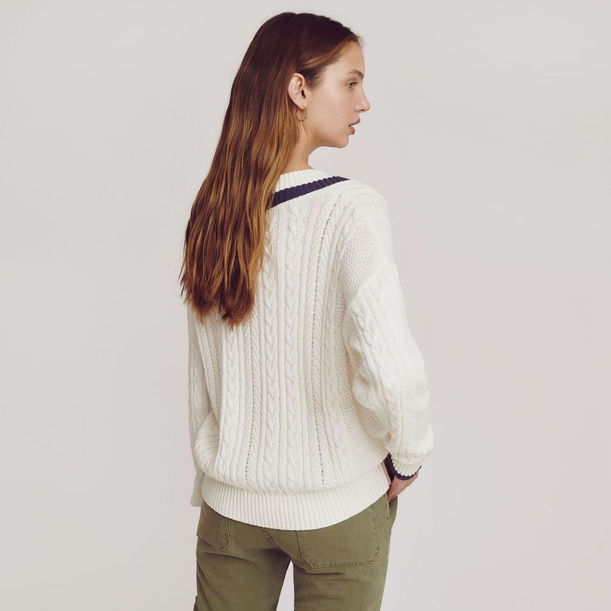 BROWNIE - Brownie Jersey Cuello Pico Trenzas Mujer