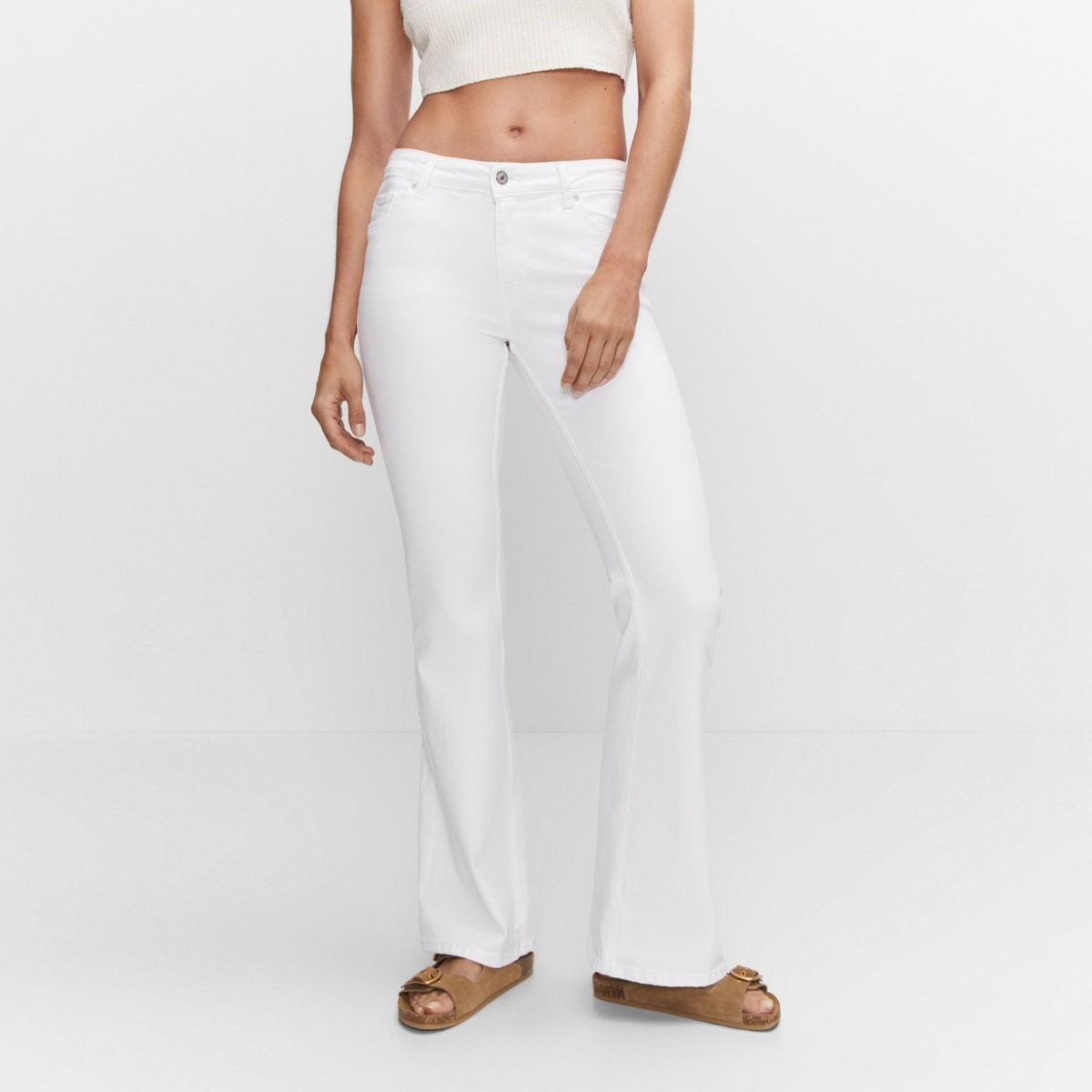 MANGO - Jeans Flare Tiro Medio Mujer Mango