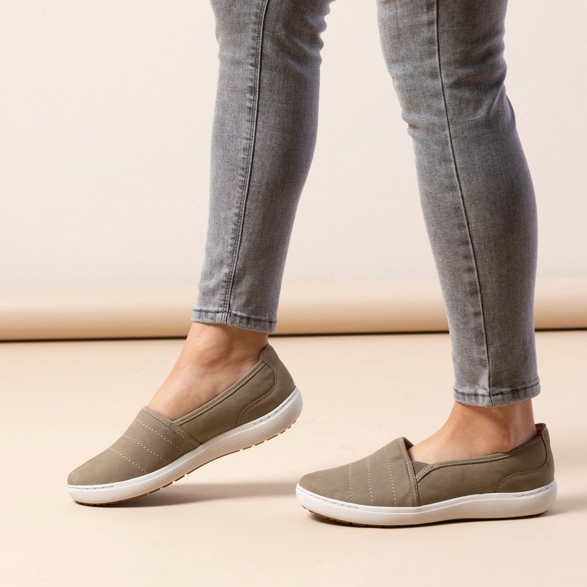 CLARKS - Zapato Casual Mujer Cuero Verde Clarks
