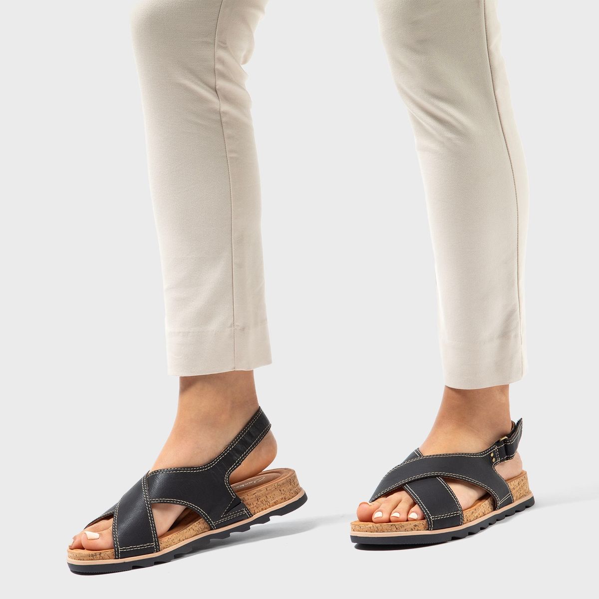 CLARKS - Sandalia Mujer Cuero Negro Clarks