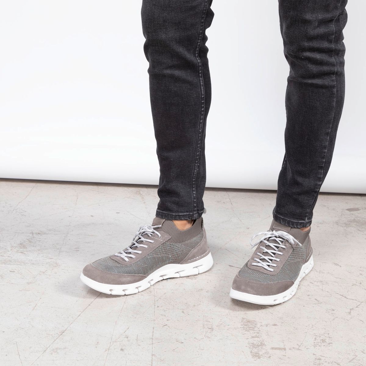 CLARKS - Zapatilla Urbana Hombre Gris Clarks