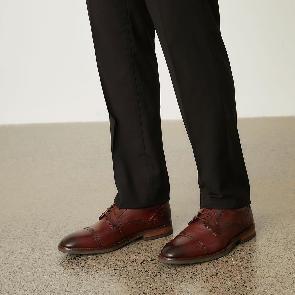 CLARKS - Zapato Formal Hombre Cuero Café Clarks