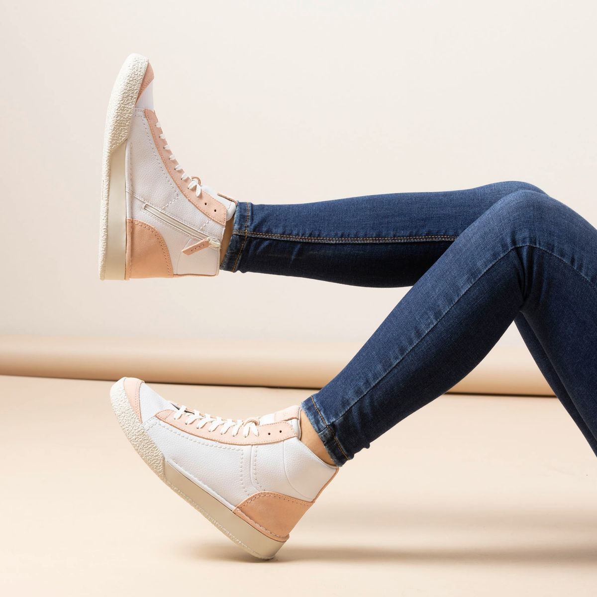 CLARKS - Zapatilla Urbana Mujer Cuero Blanco Clarks