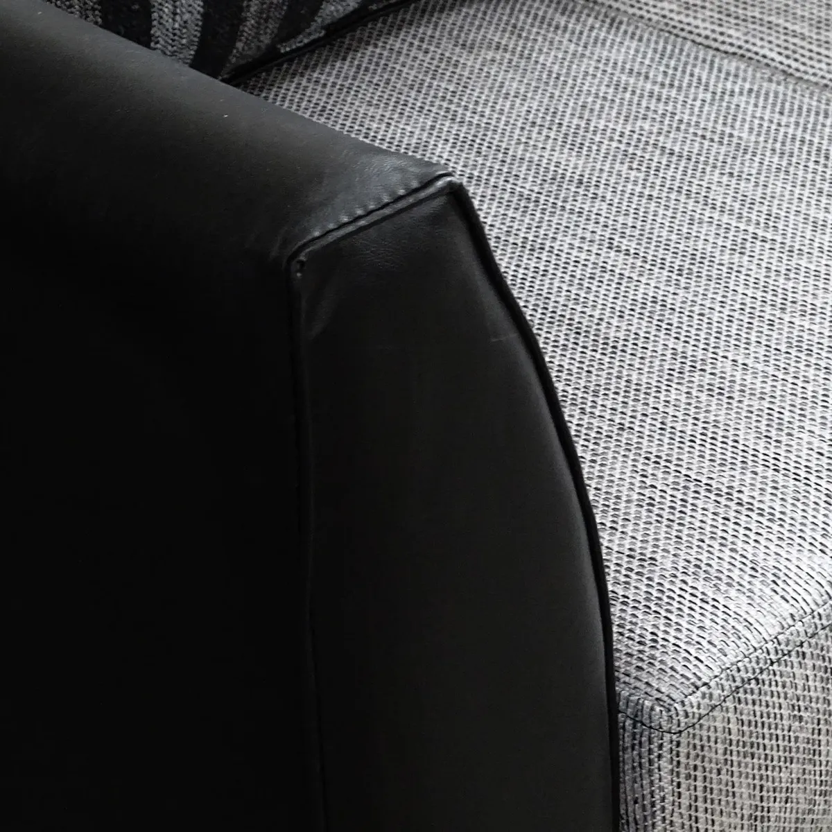 COMERCIALIZADORA ELEGANT DETAIL - Living Valentino 2+1+1 T/Pu Comercializadora Elegant Detail