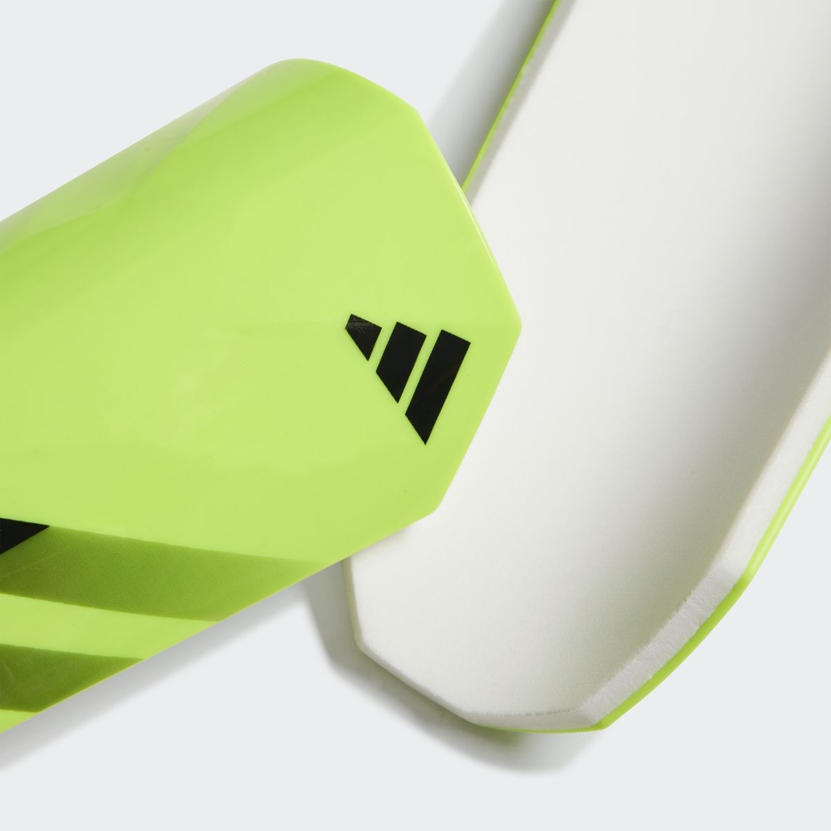 ADIDAS - Canillera De Futbol Adidas