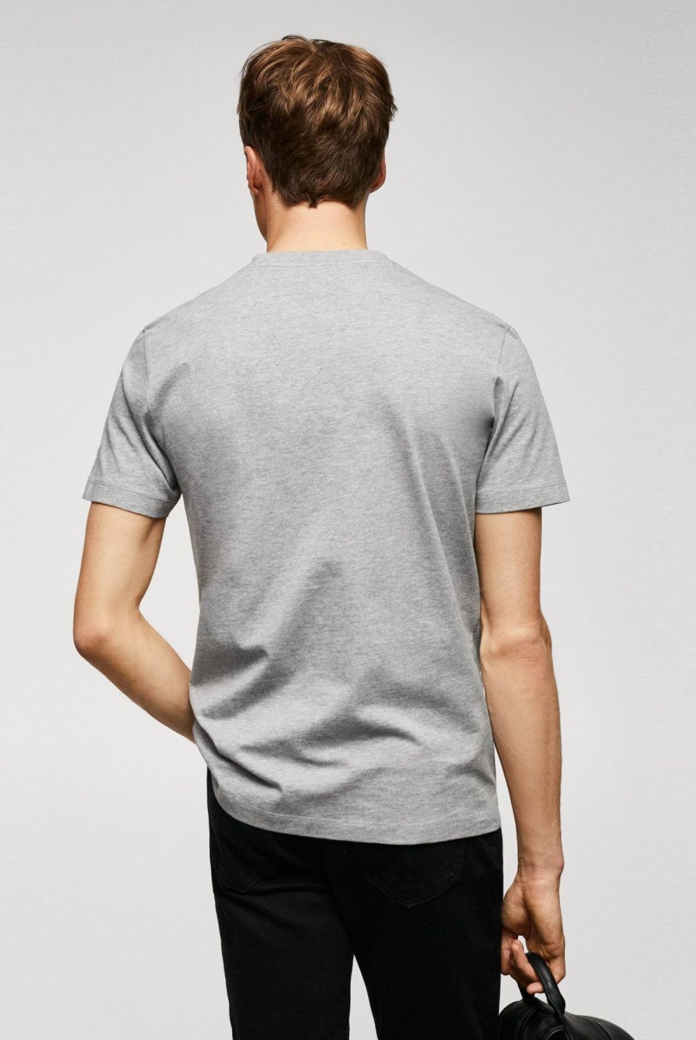 MANGO MAN - Polera Básica Algodón Cuello Pico Hombre Mango Man
