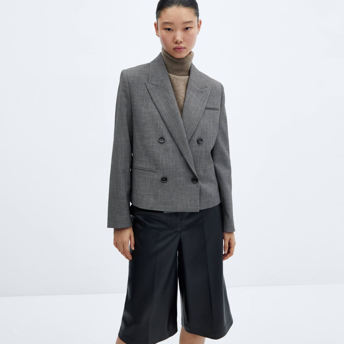 MANGO - Blazer Corta Doble Botonadura Mujer Mango