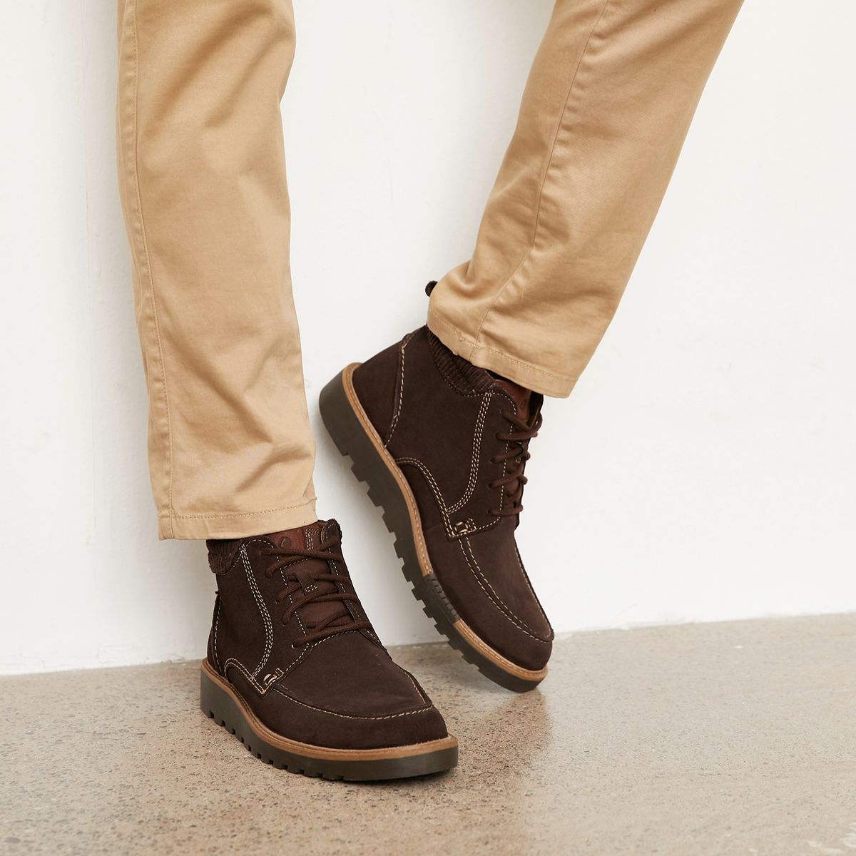 CLARKS - Botín Hombre Café Clarks