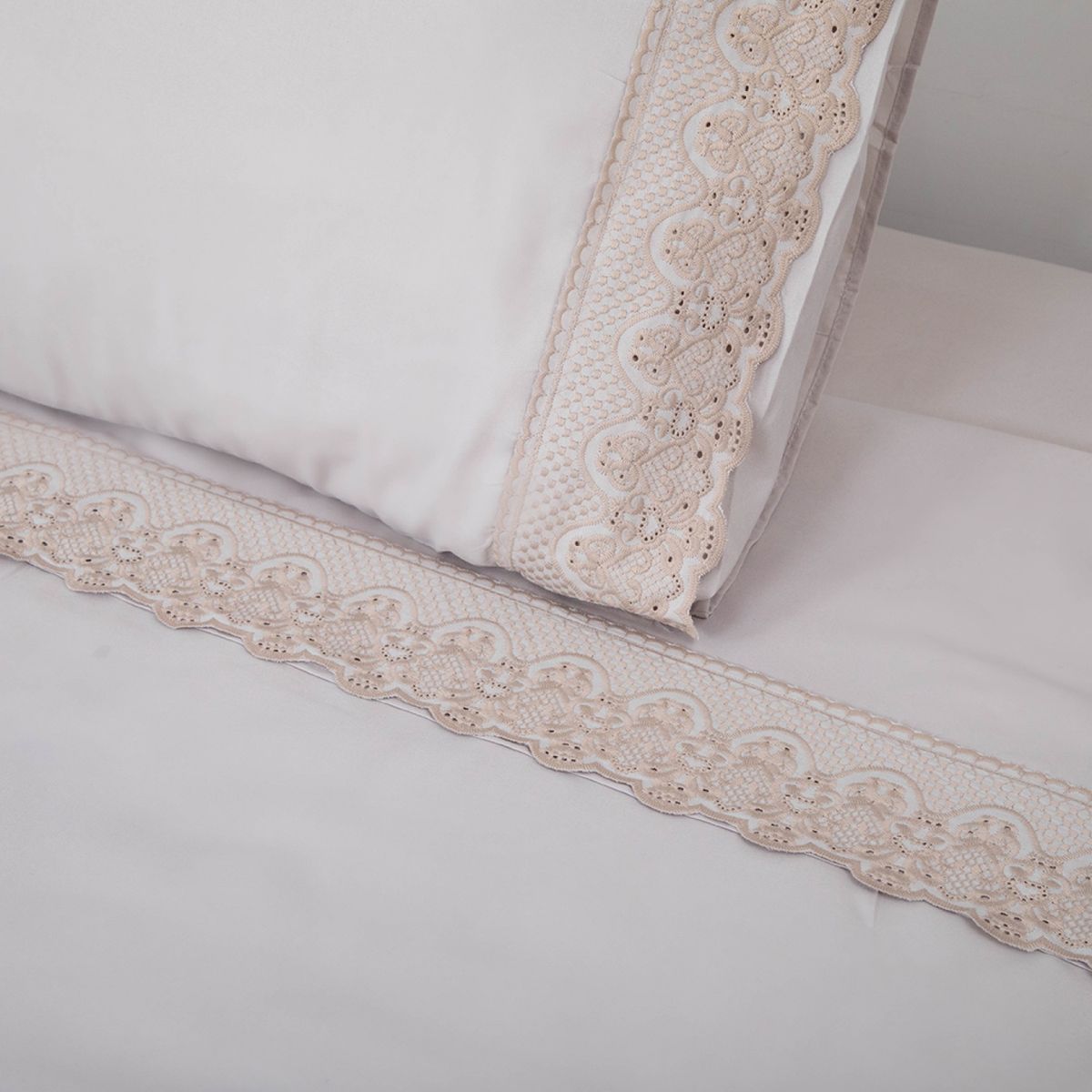 DORAL - Juego de Sábanas Santorini Bordado Doral