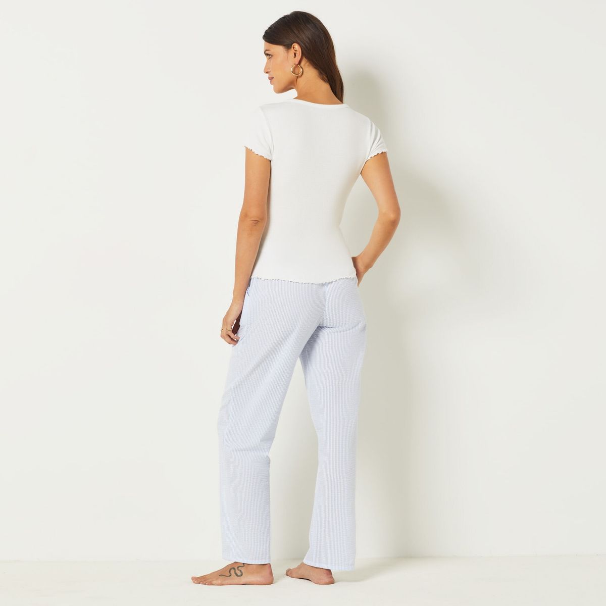 ETAM - Polera Cuello en V Manga Corta Mujer Etam