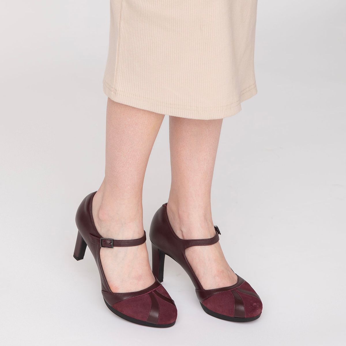 CLARKS - Zapato Formal Mujer Cuero Rojo Clarks