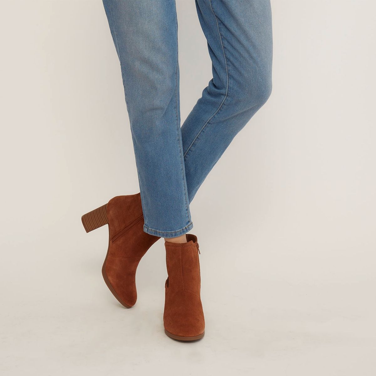 CLARKS - Botín Mujer Cuero Beige Clarks