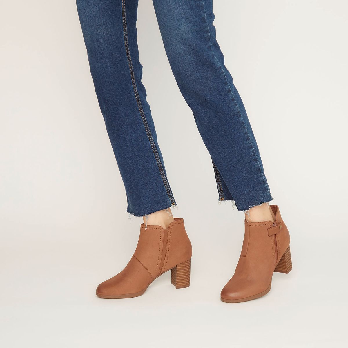 CLARKS - Botín Mujer Cuero Beige Clarks