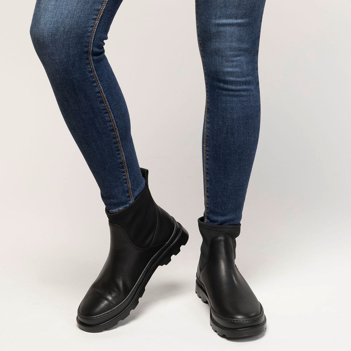 CAMPER - Botín Mujer Cuero Negro Camper