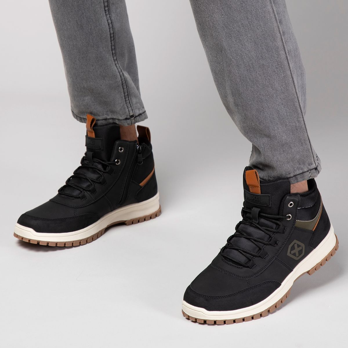 XTI - Botín Hombre Negro Xti