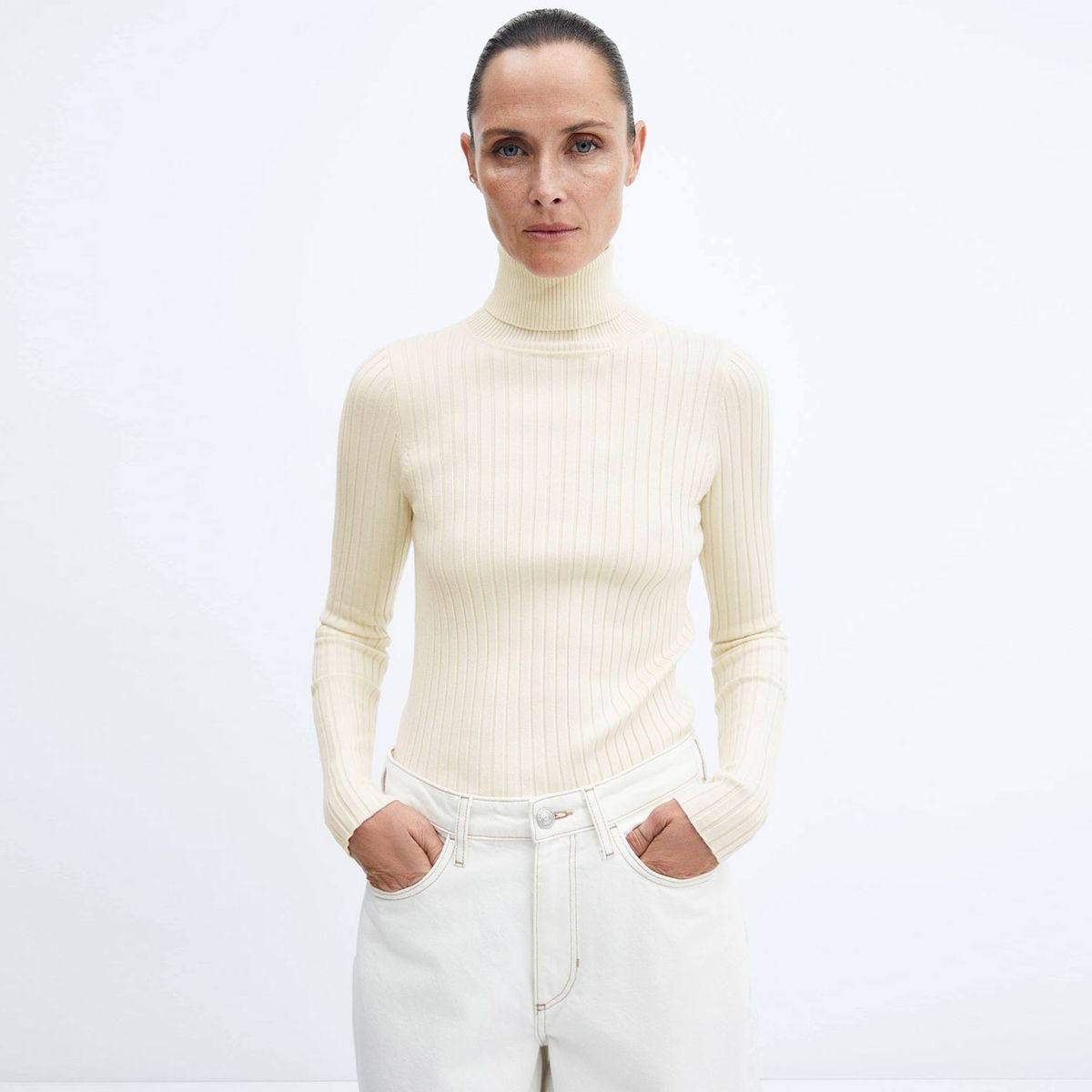 MANGO - Sweater Canalé Cuello Alto Mujer Mango