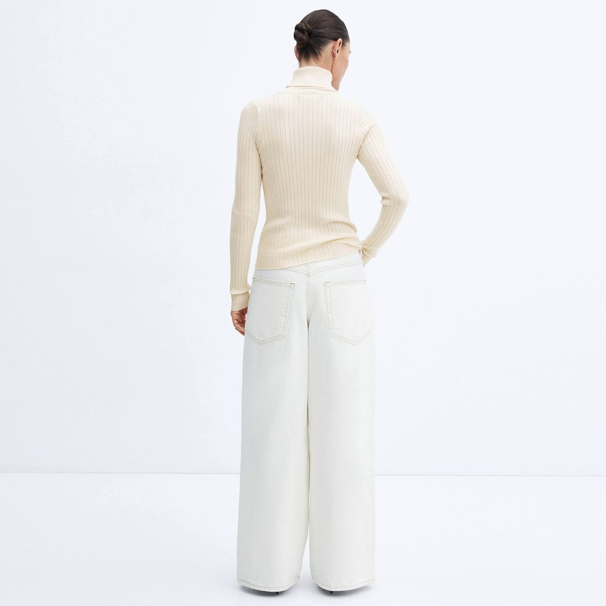 MANGO - Sweater Canalé Cuello Alto Mujer Mango