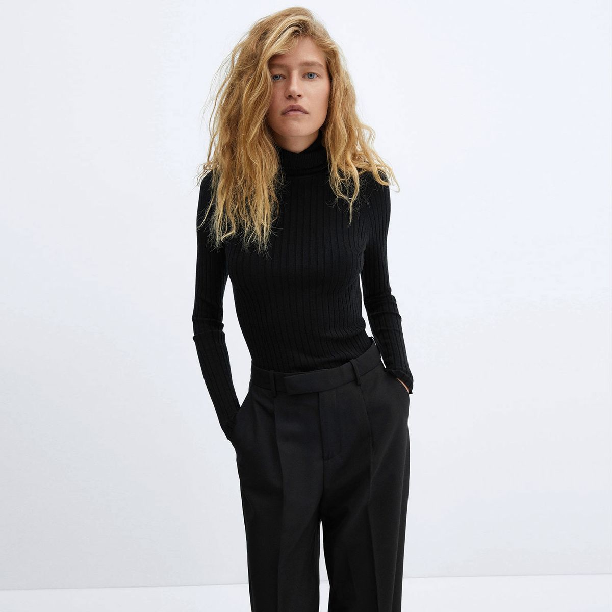 MANGO - Sweater Canalé Cuello Alto Mujer Mango