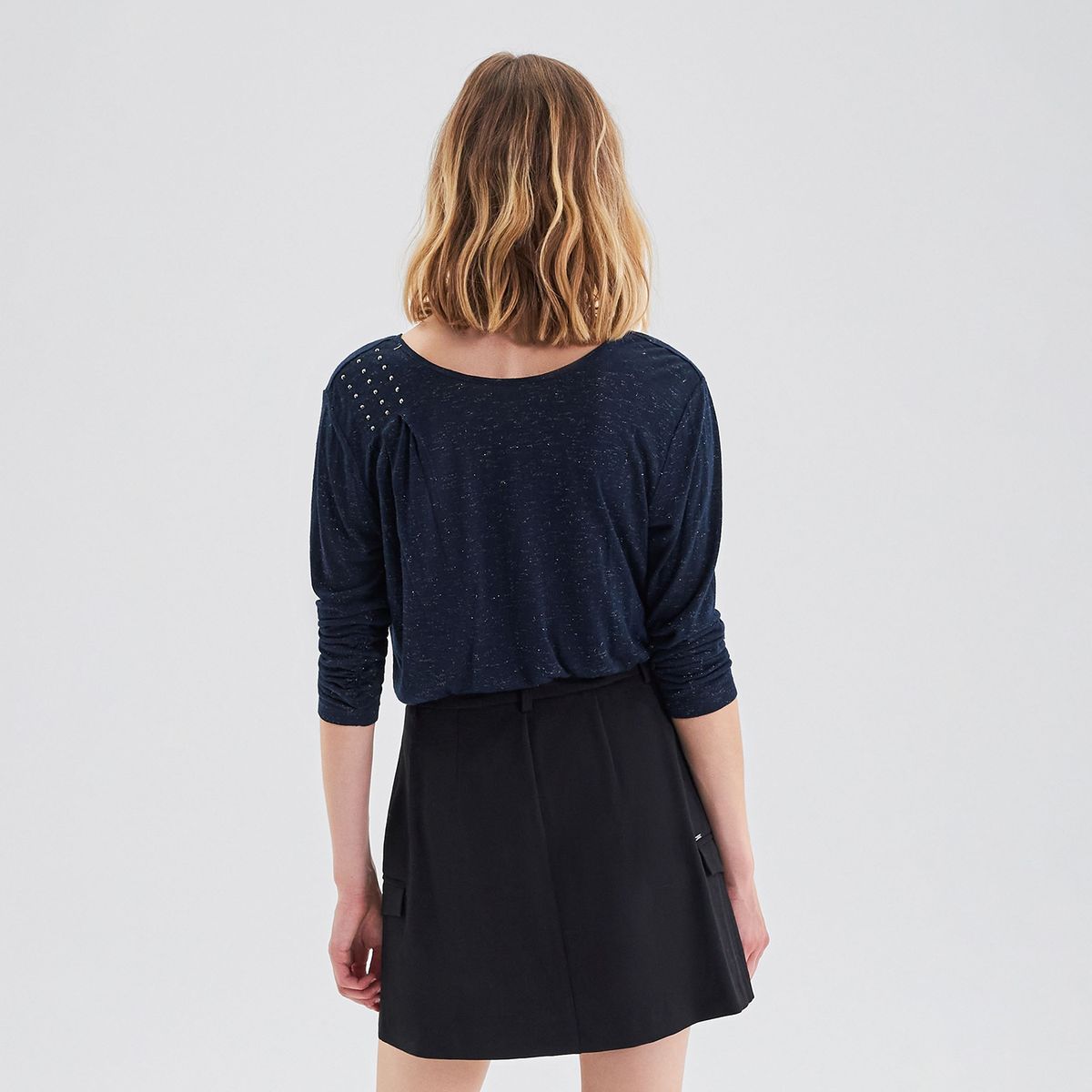 IKKS - Polera Manga Larga Detalle Tachas Mujer IKKS