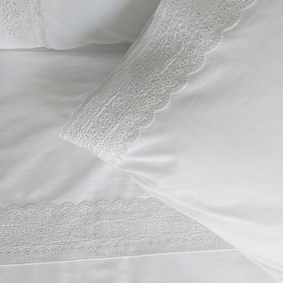 Imagen 2 del producto Juego De Sábanas 180 Hilos Broderie Blanca 2 Plazas