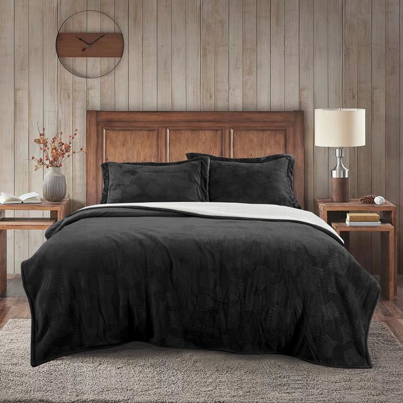 ILLUSIONS - Cobertor Embossed Dark King Illusions