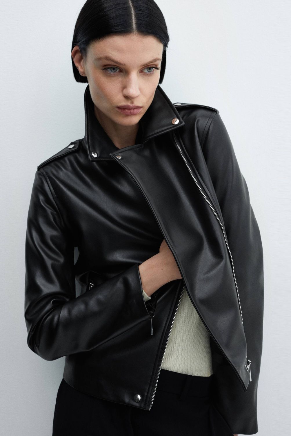 MANGO - Cazadora Biker Eco Cuero Mujer Cierre Asimétrico Mango