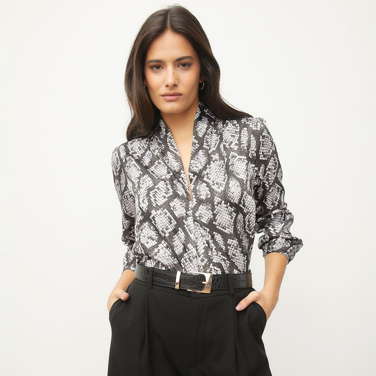 MICHAELKOR - Blusa Estampada Manga Larga Animal Print Mujer Michaelkor
