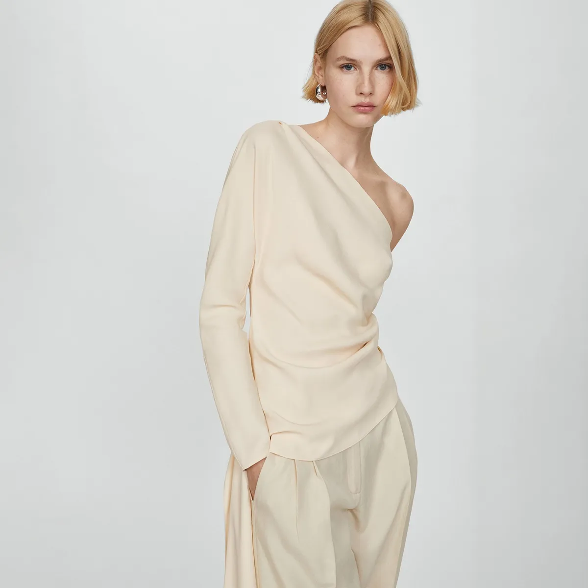 MANGO - Blusa Asimétrica Detalle Drapeado Mujer Mango