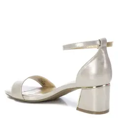 XTI - Sandalia Mujer Dorado