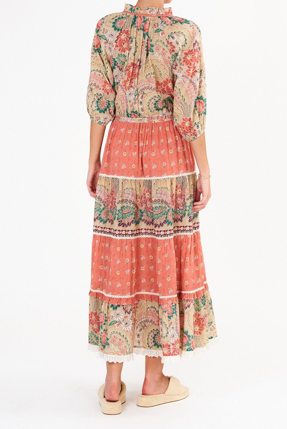 MABE - Vestido Largo Bordado Cuello En V Mujer Mabe