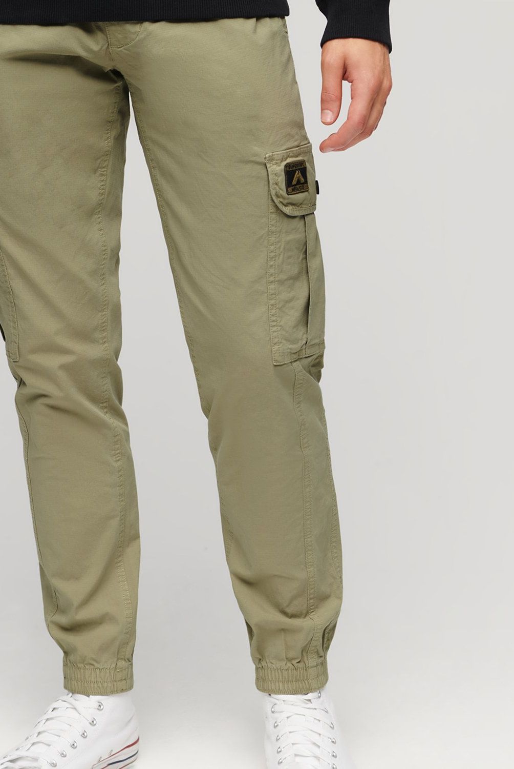 SUPERDRY - Pantalón Hombre Superdry
