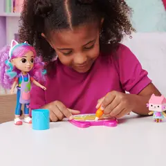 LA CASA DE GABBY - Muñeca Con Accesorios Deluxe