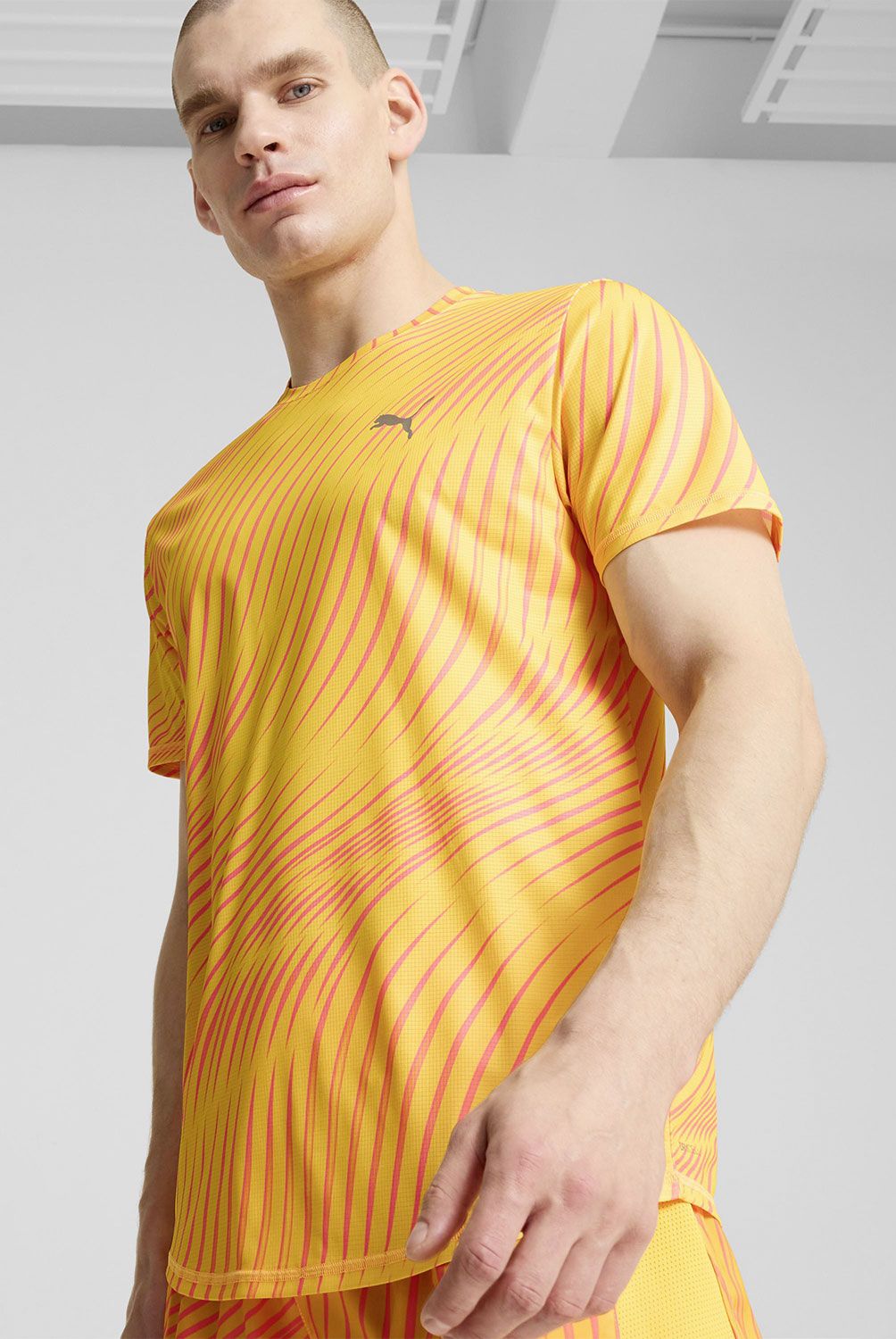 PUMA - Polera Manga Corta Deportiva Run Favorite Hombre Puma