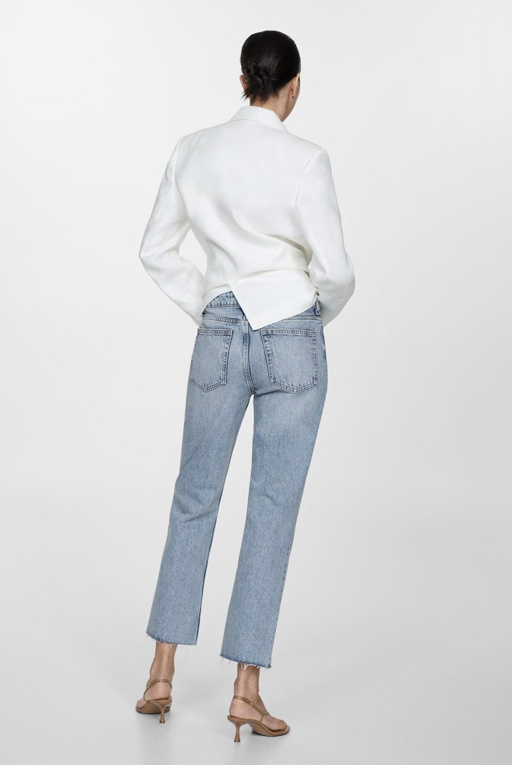 MANGO - Jeans Blanca Tiro Medio Rectos Crop Mujer Mango