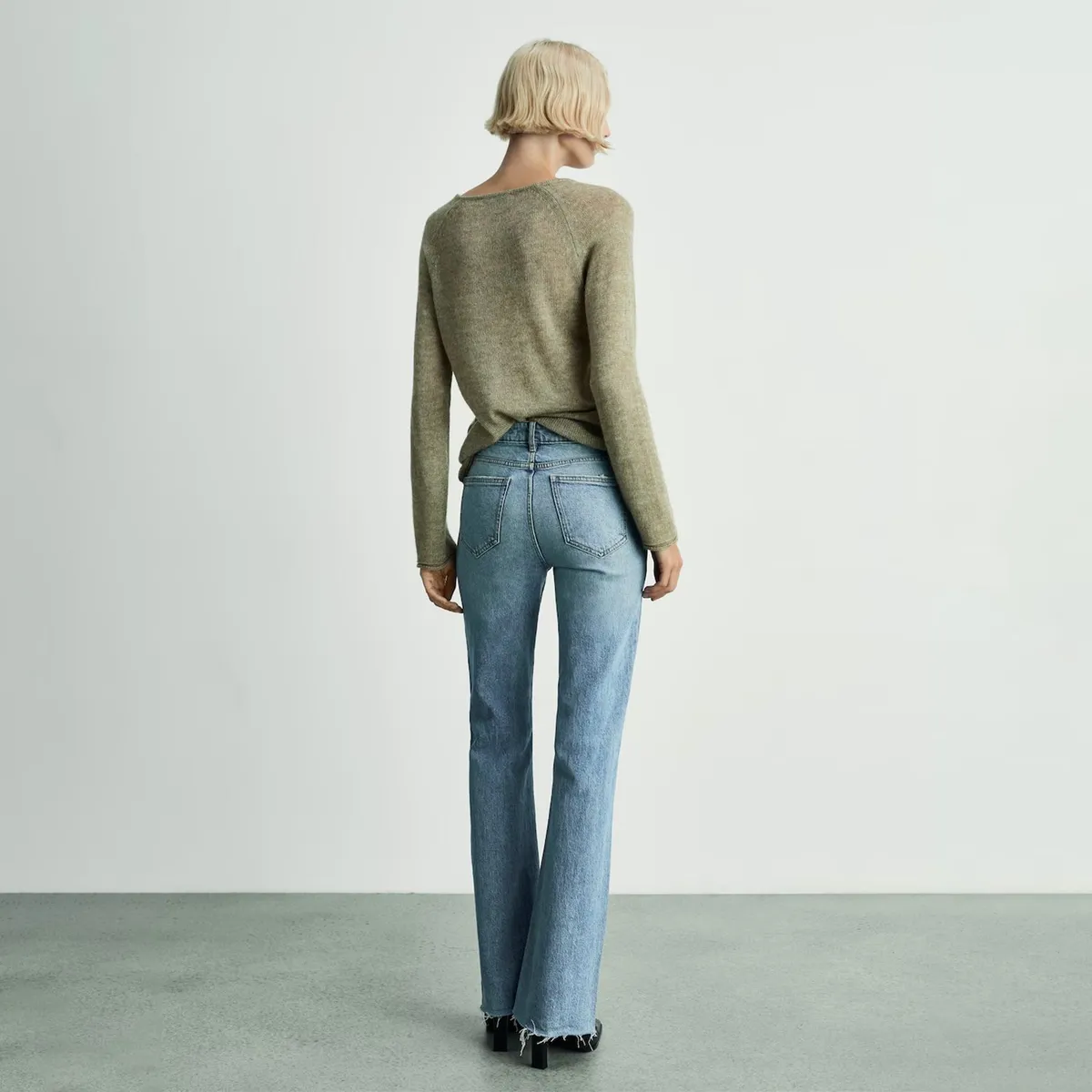 MANGO - Jeans Fiona Tiro Medio Flare Mujer Mango