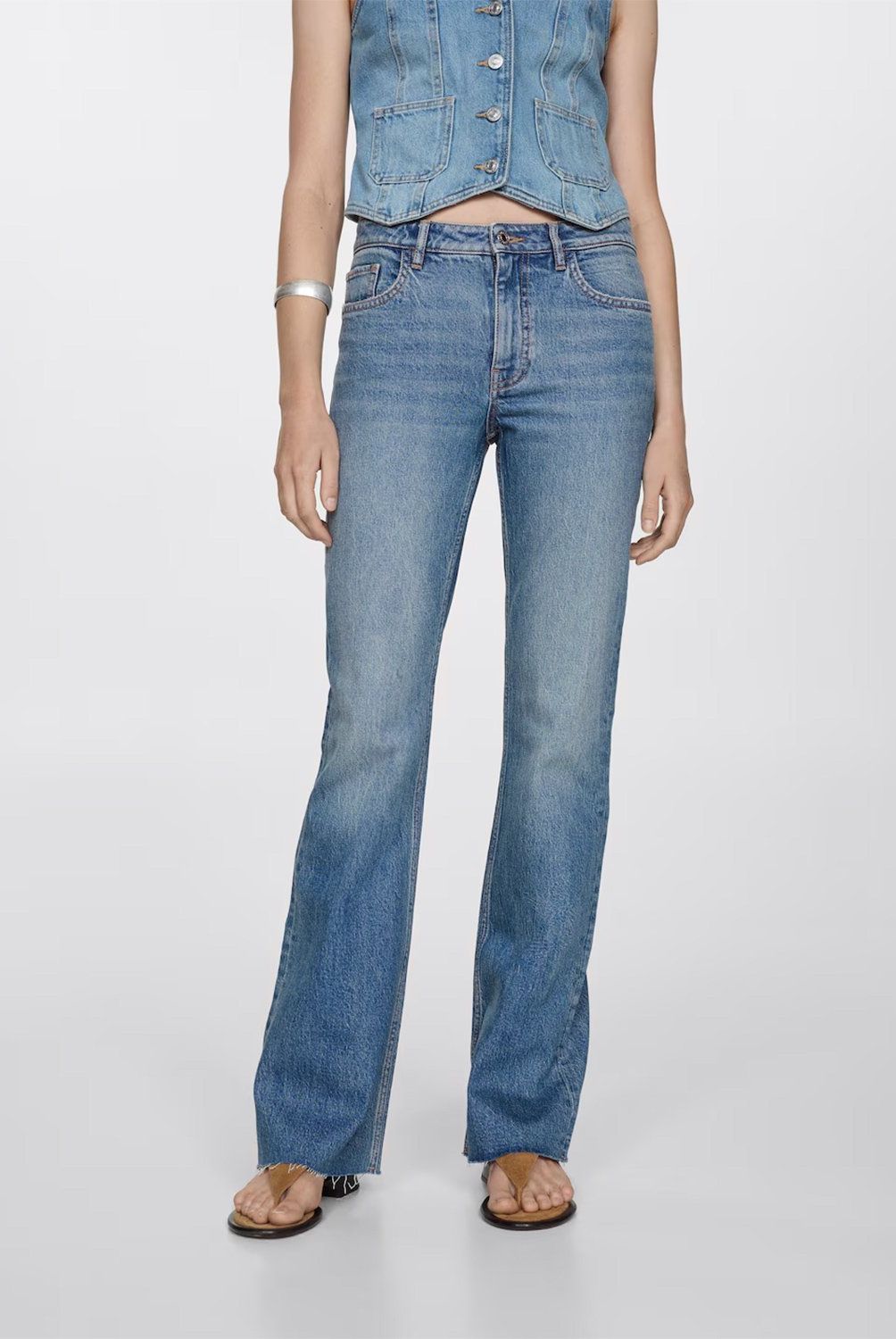 MANGO - Jeans Fiona Tiro Medio Flare Mujer Mango