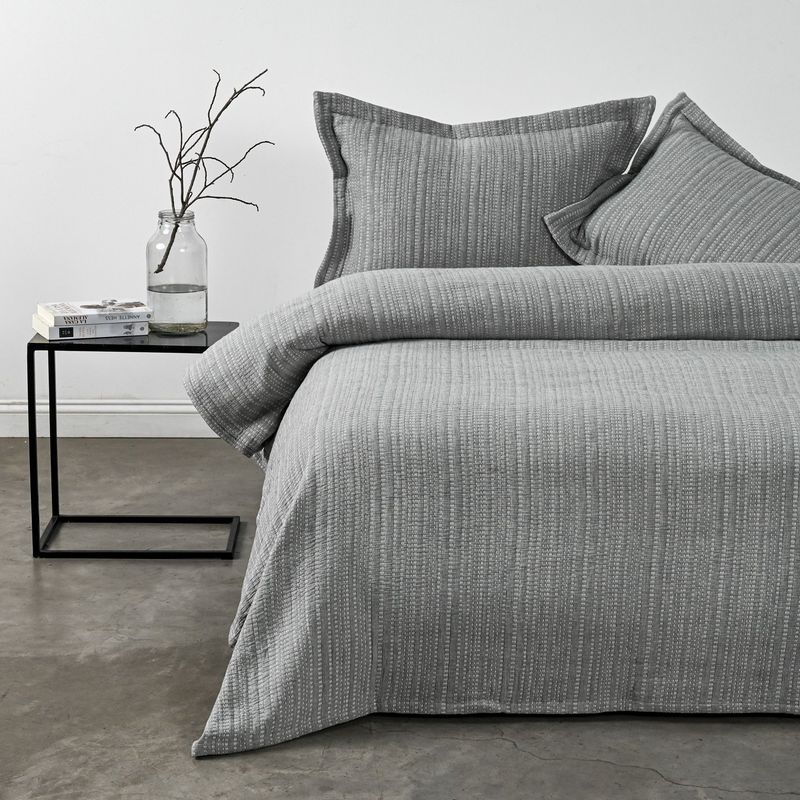 ROYAL SUPREME - Cubrecama Microfibra Grooves 2 Plazas Royal Supreme