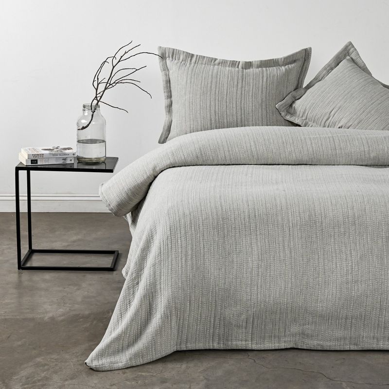 ROYAL SUPREME - Cubrecama Microfibra Grooves 2 Plazas Royal Supreme